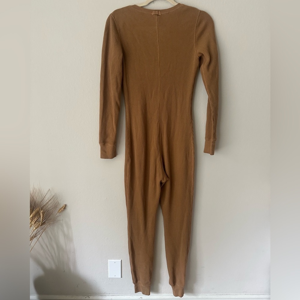 Skims Waffle Knit Onesie Camel Sz Medium Loungewear - Picture 14 of 14